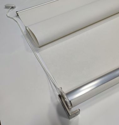 38mm ظلال الأسطوانة النسيج ، ستائر التعتيم نافذة أنبوب الألومنيوم الزخرفية