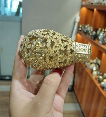 الجملة سعر قضيب الستارة الذهب اللون المعدني قبعات نهايات قضيب الستارة الملحقات