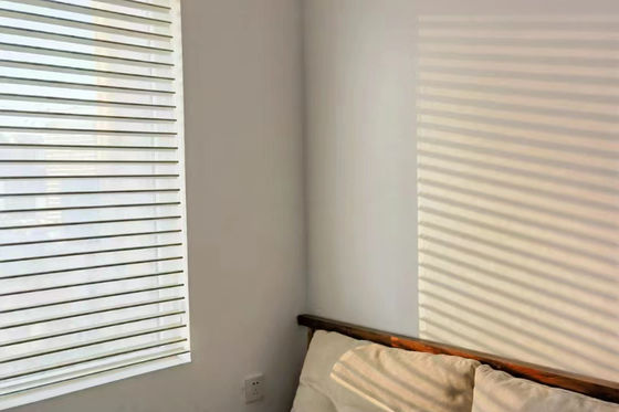 ستائر شانغري La Blinds الرومانسية الأنيقة ، ستائر نافذة غرفة النوم المسامية